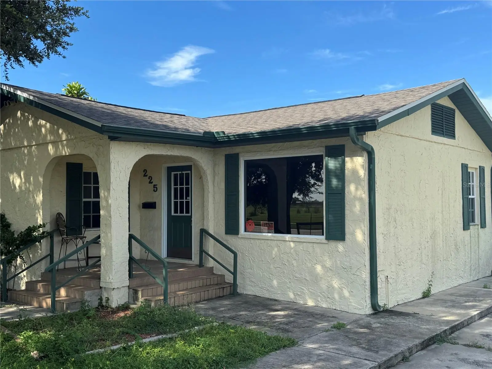 225 Scenic Highway, FL