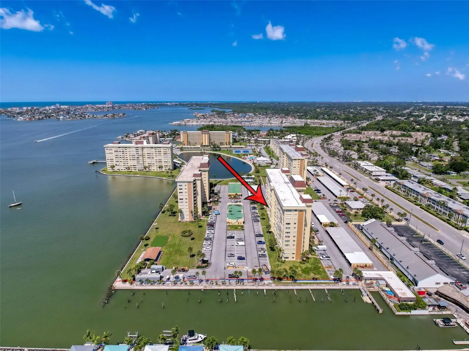 4550 Cove Circle, FL