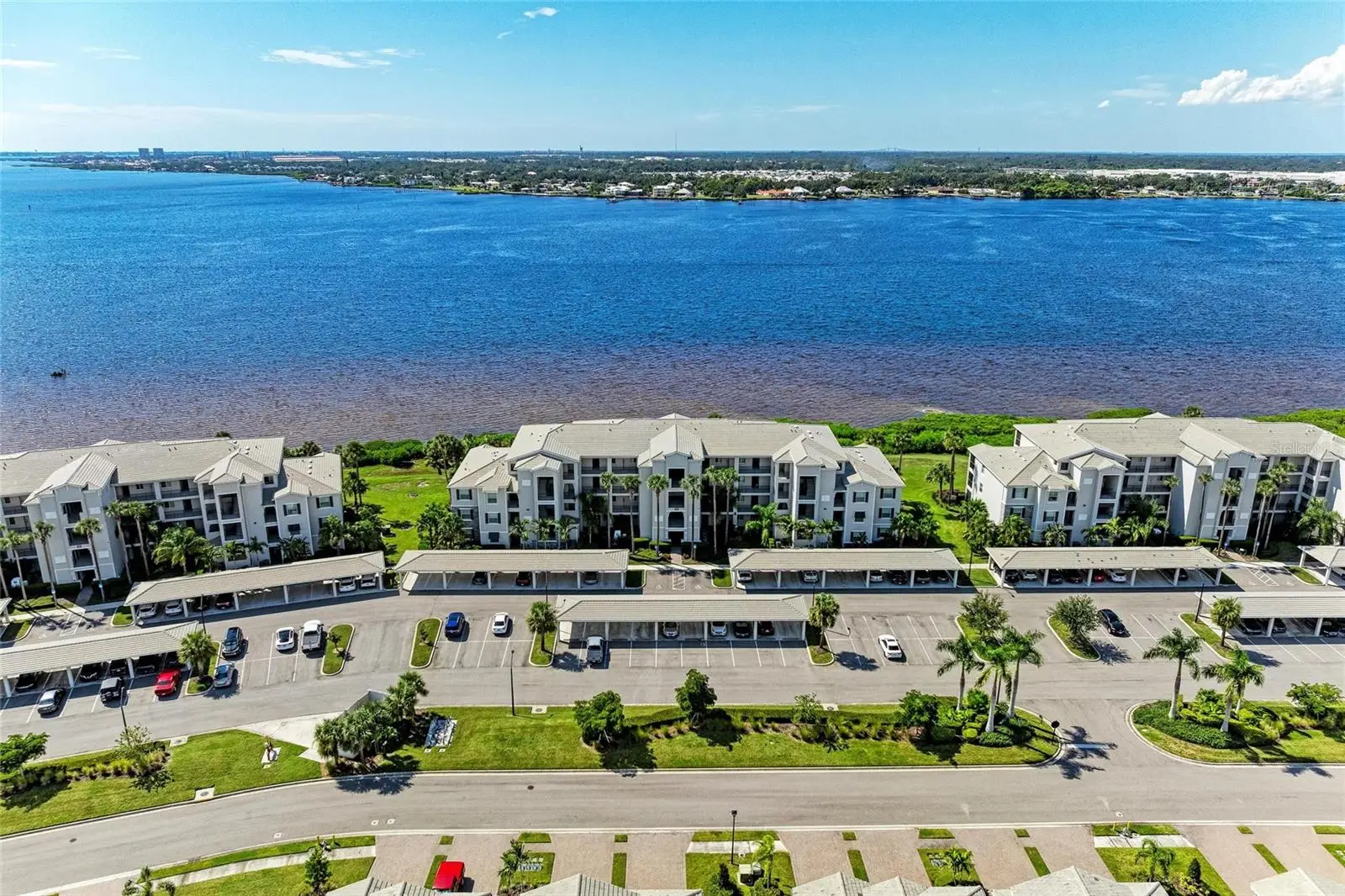 1010 Tidewater Shores Loop, FL