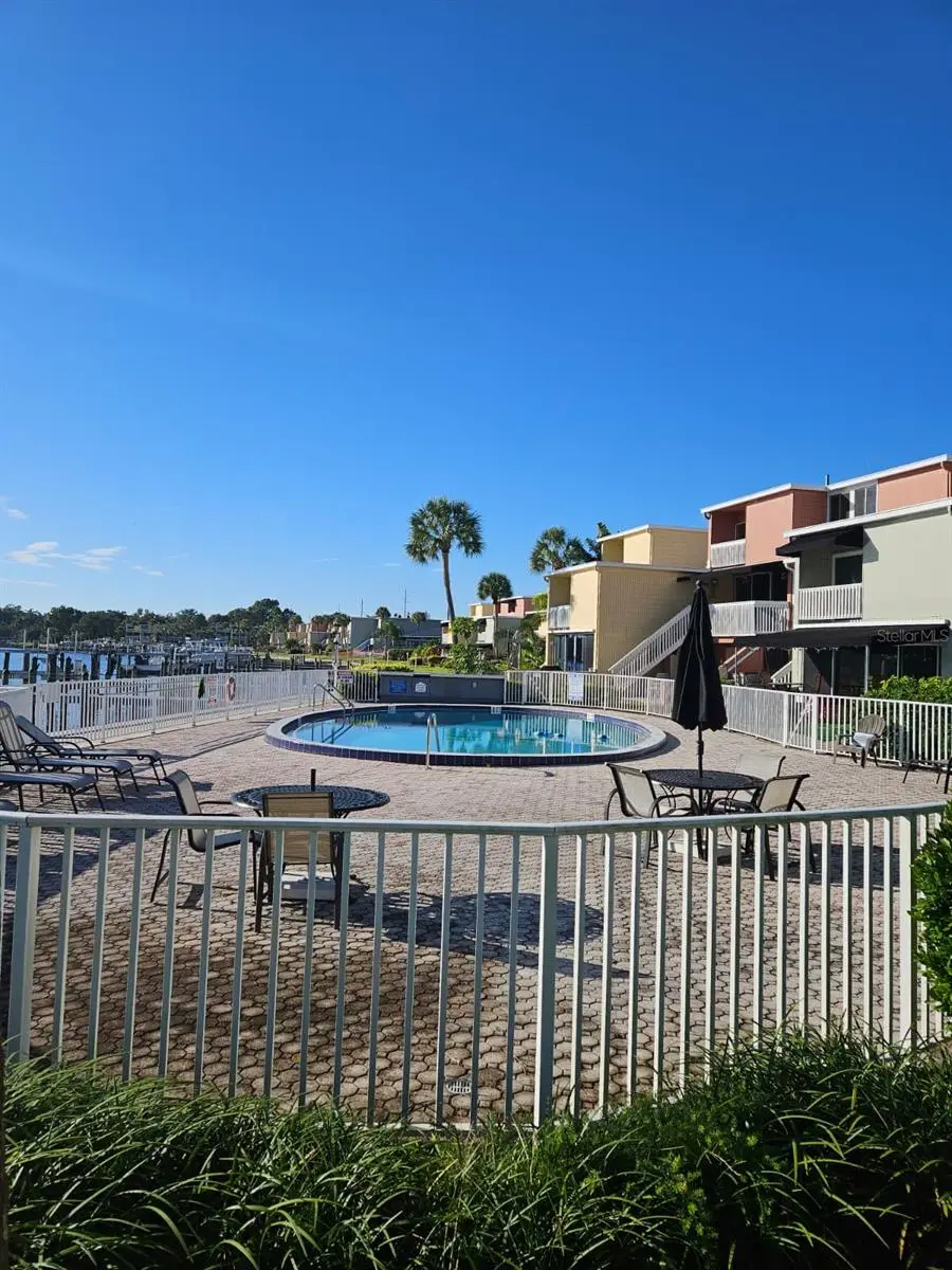 2424 Tampa Bay Boulevard, FL