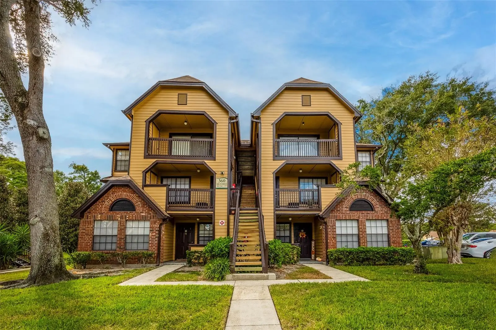 360 Lake Ontario Court, FL