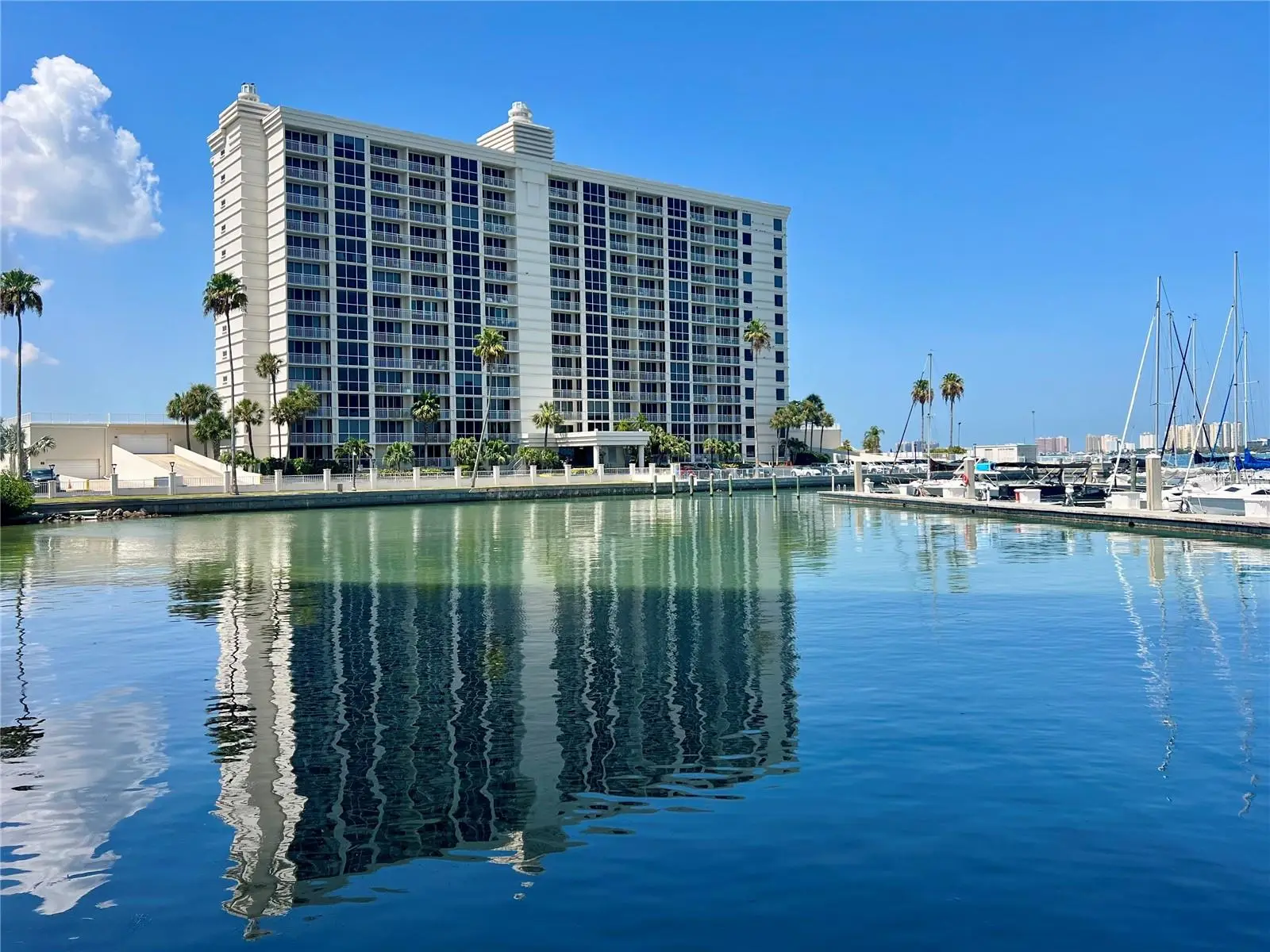 100 Pierce Street, FL