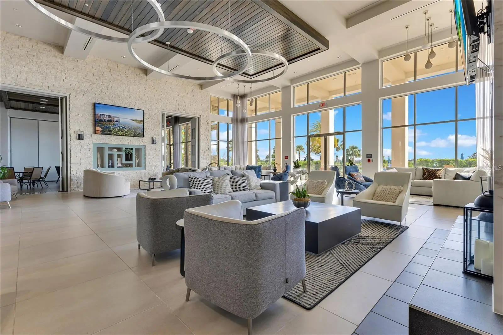 2600 Meadowedge Loop, FL