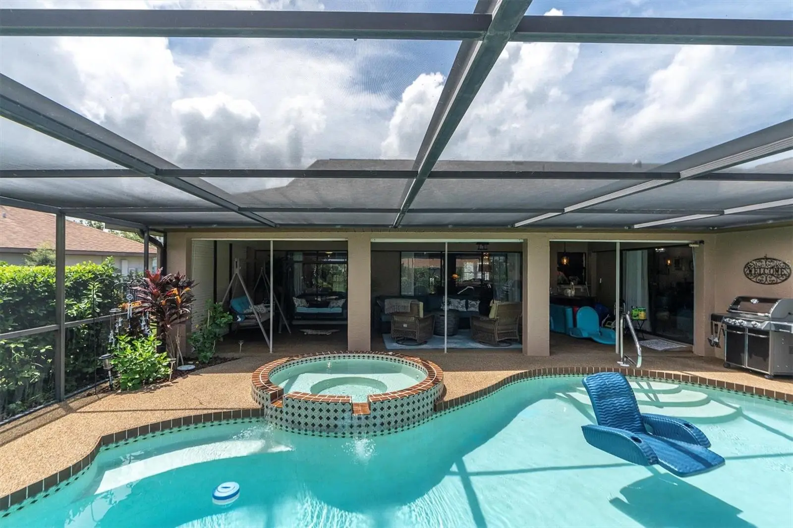 301 Thorn Hill Place, FL