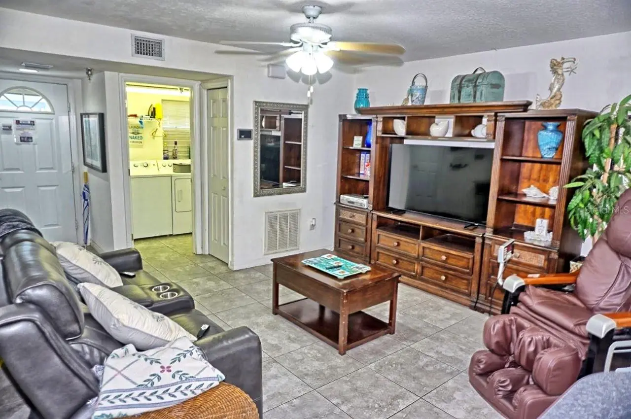 21107 Fountain View Lane, FL