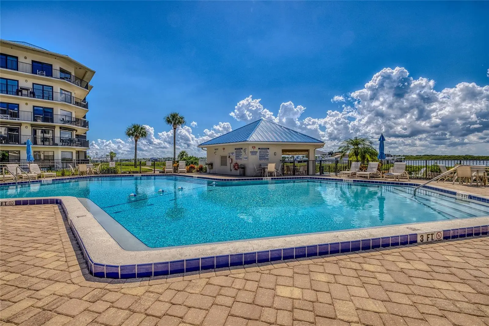2700 Peninsula Avenue, FL