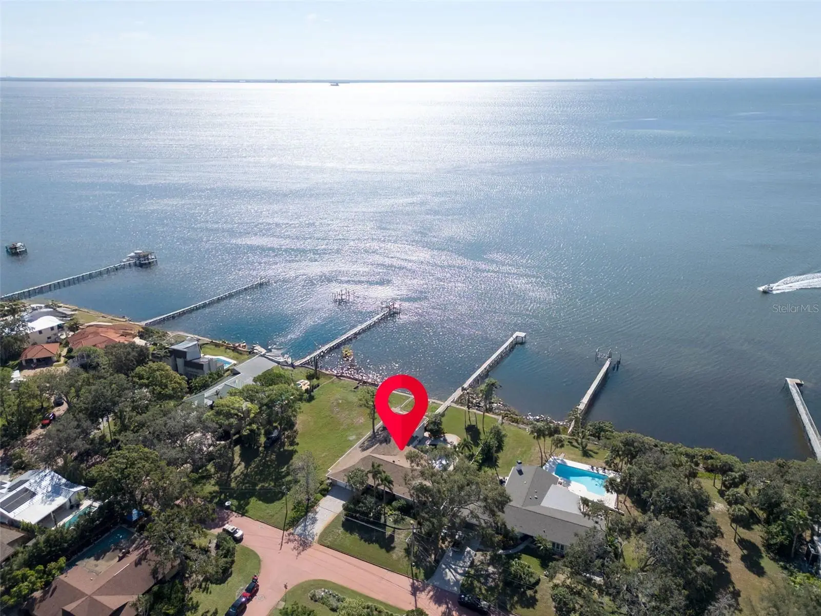 1100 Friendly Way, FL