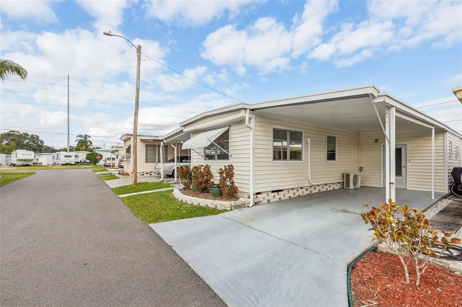 1600 Old Coachman Road, FL