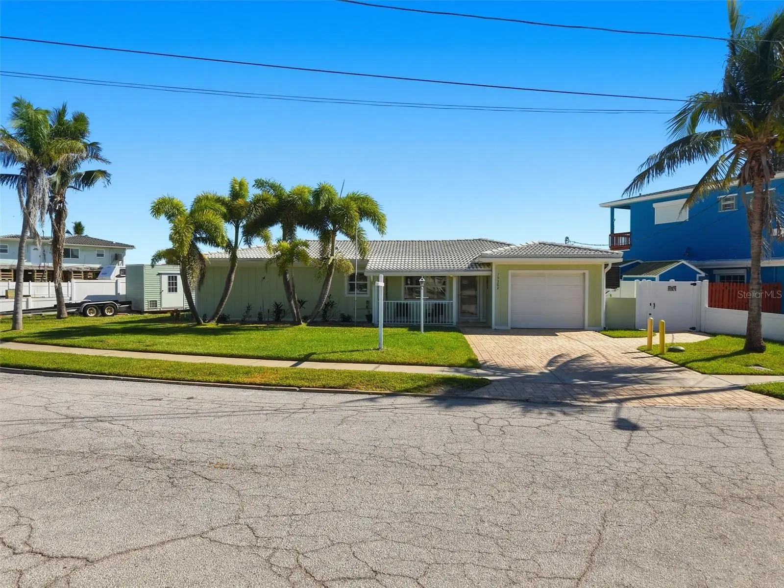 15302 Harbor Drive, FL
