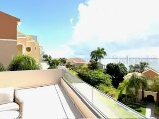1 Shell Castle Club, PR