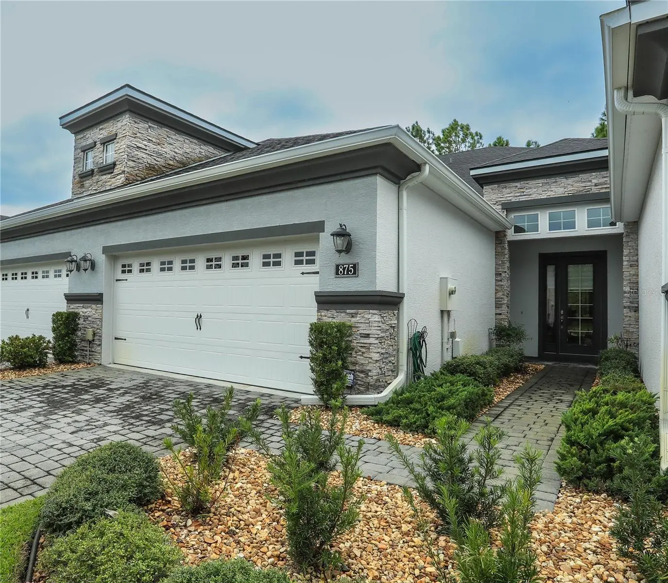 875 Pinewood Drive, FL