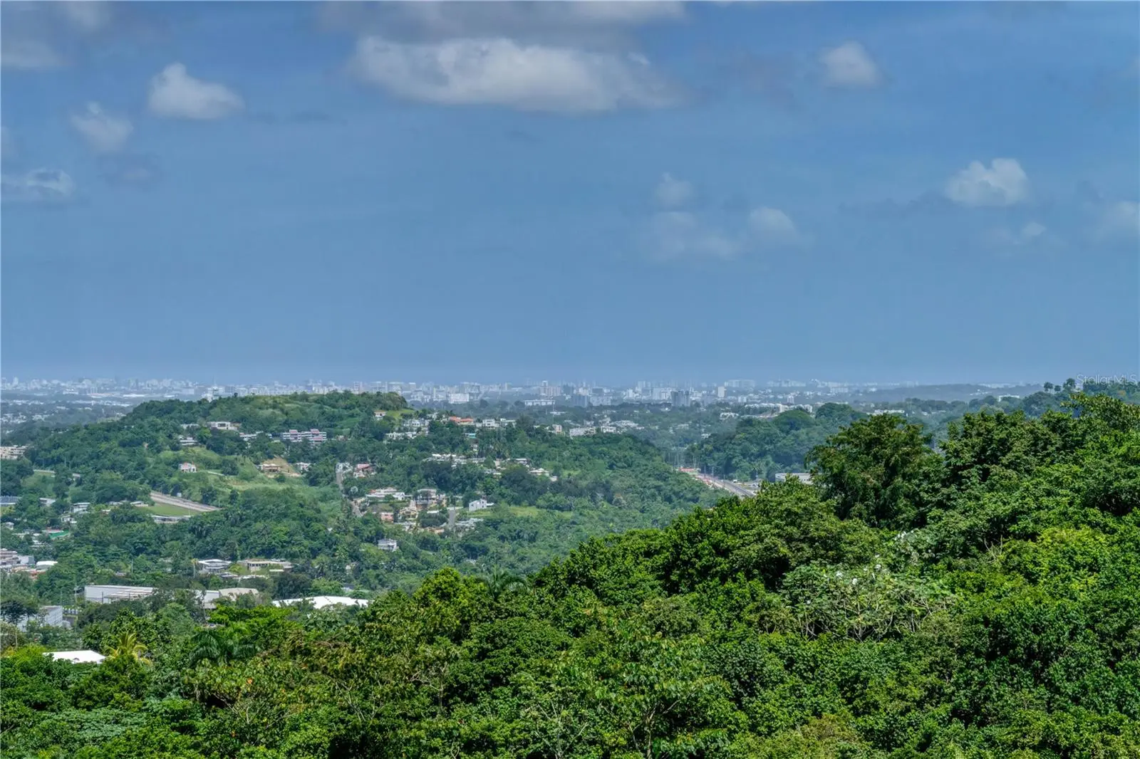 C42-43 Valle Escondido, PR