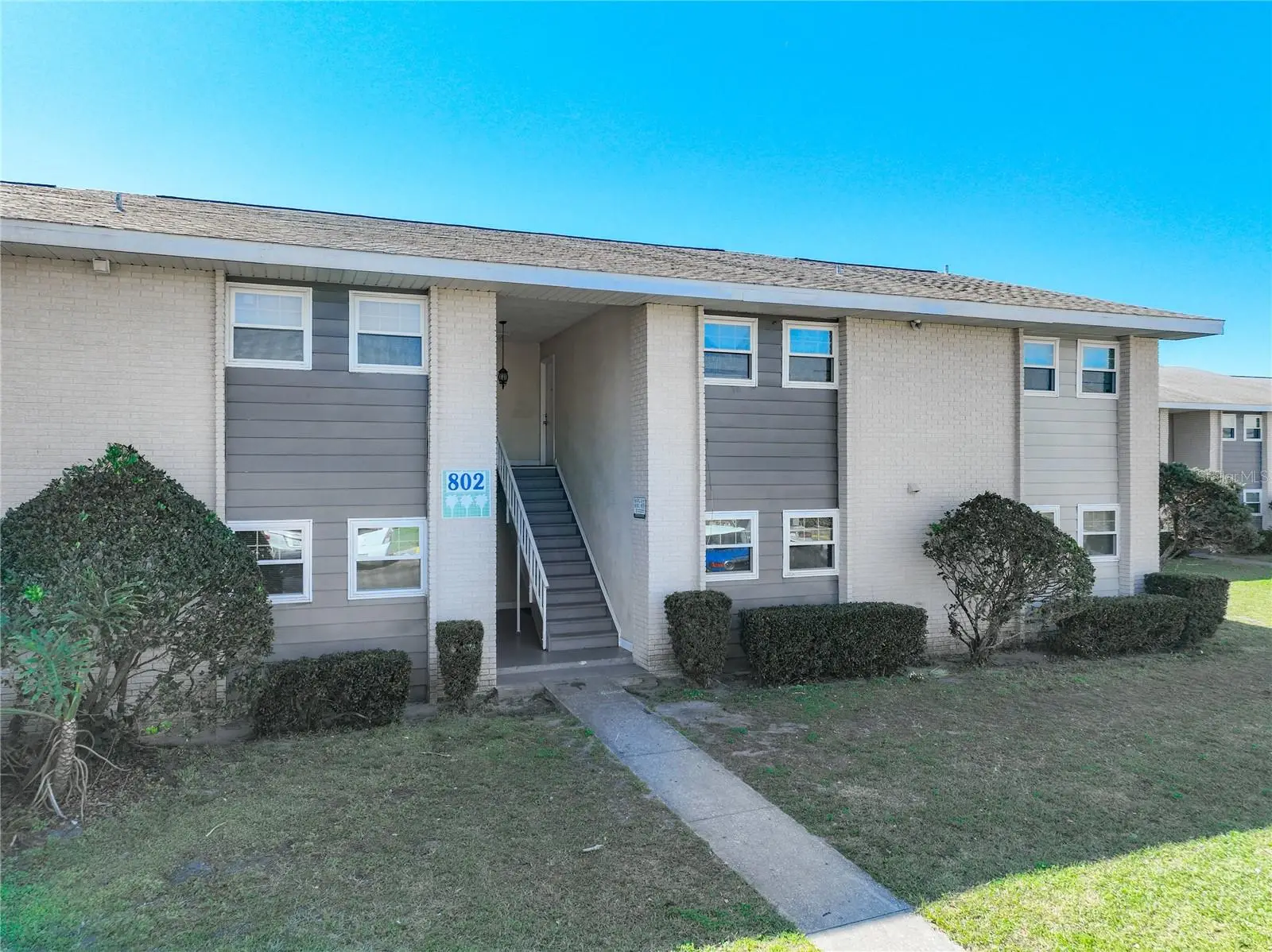 802 Sky Lake Circle, FL