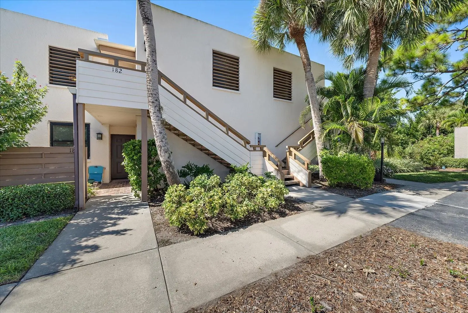 182 Pineneedle Drive, FL