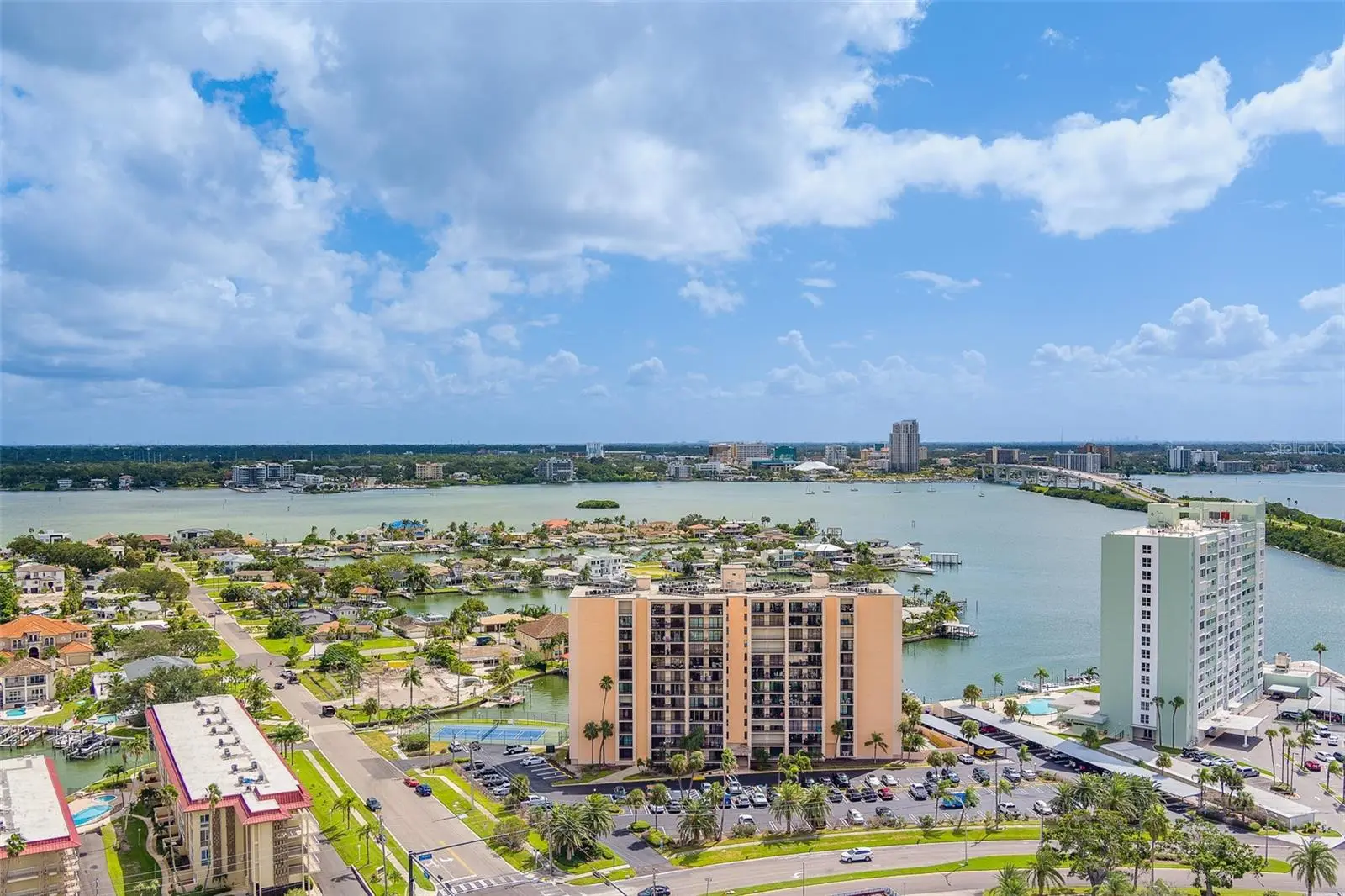 51 Island Way, FL