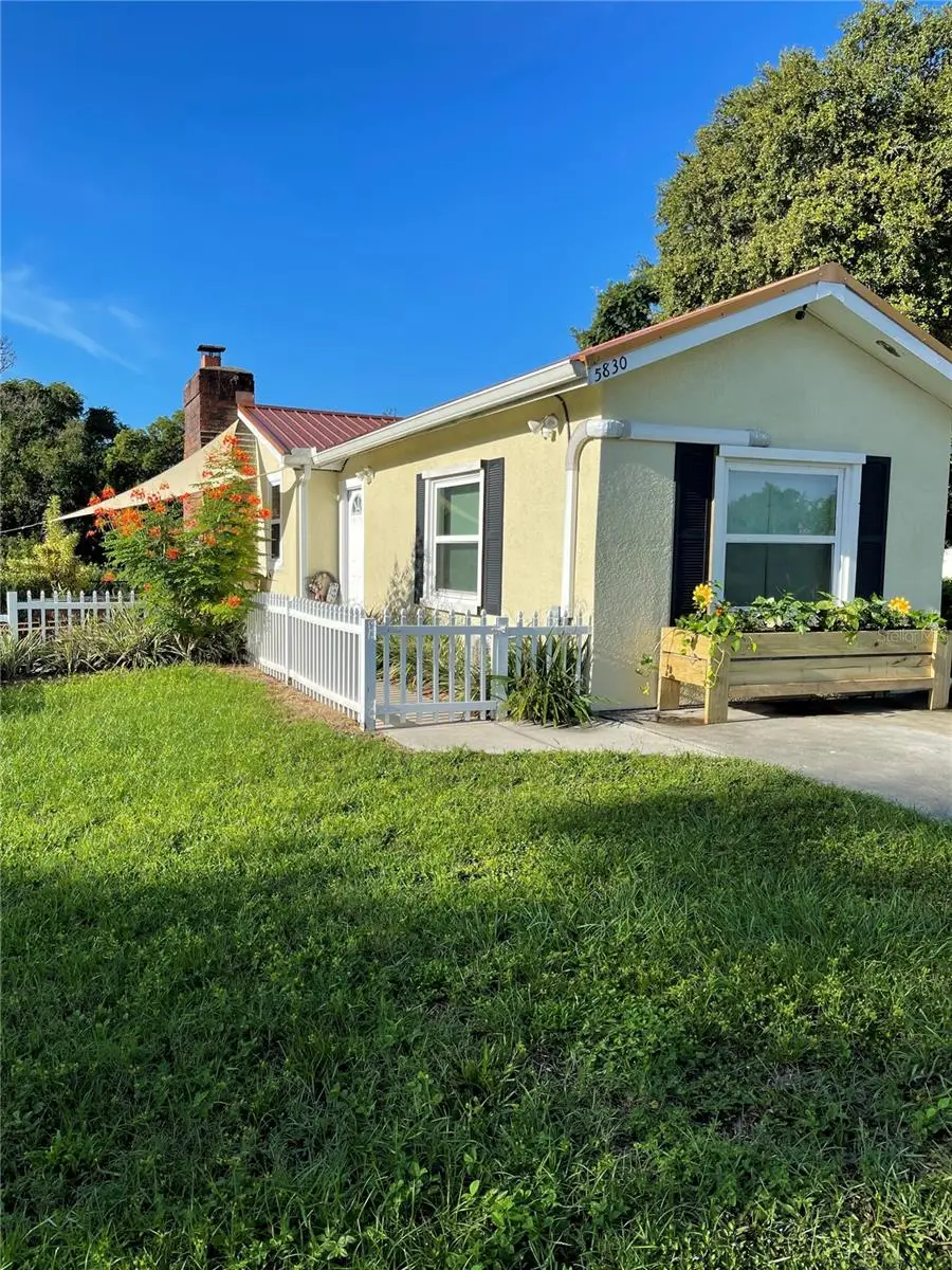 5830 Alligator Lake Shore, FL