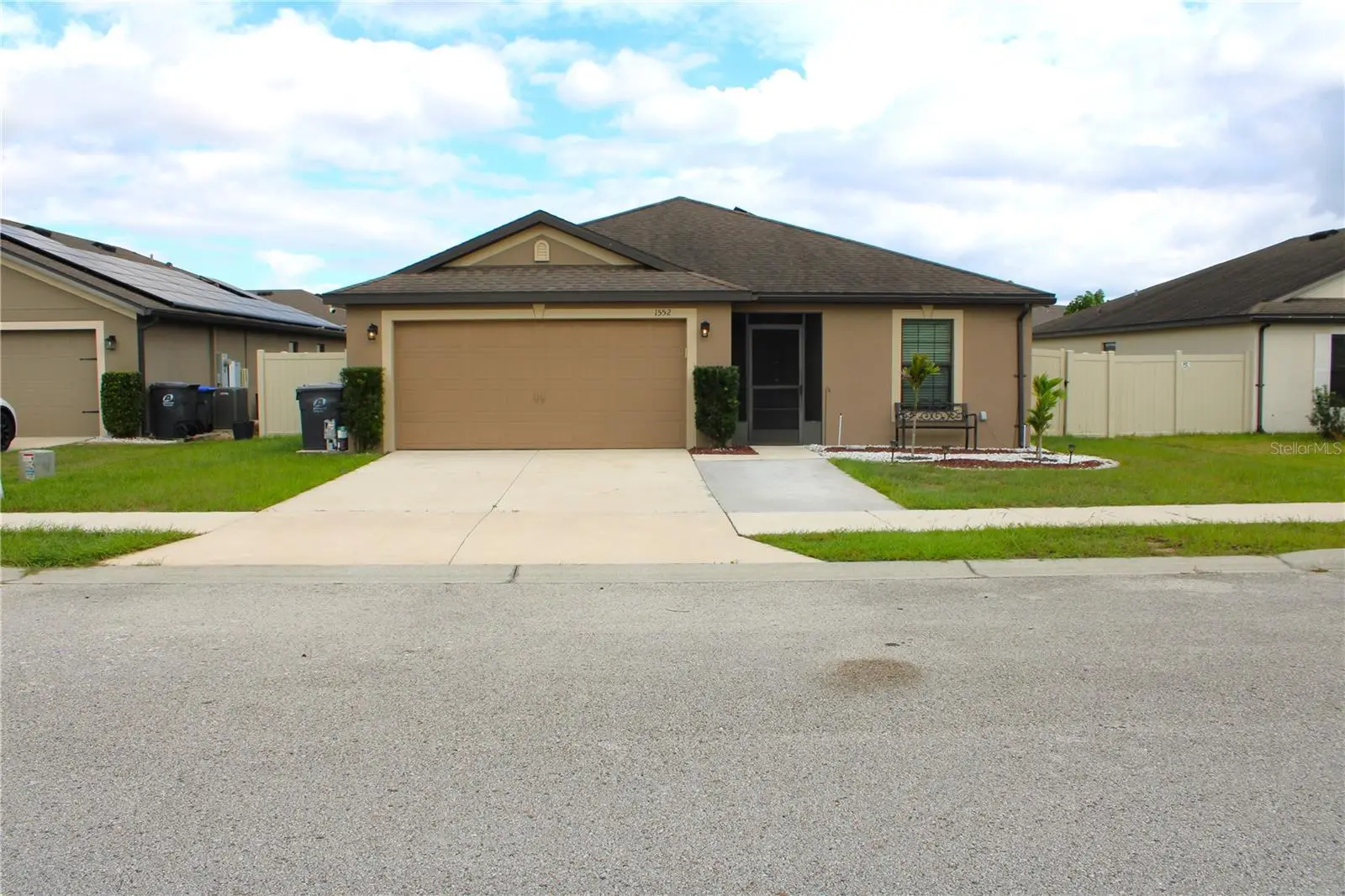 1552 Swan Lake Circle, FL