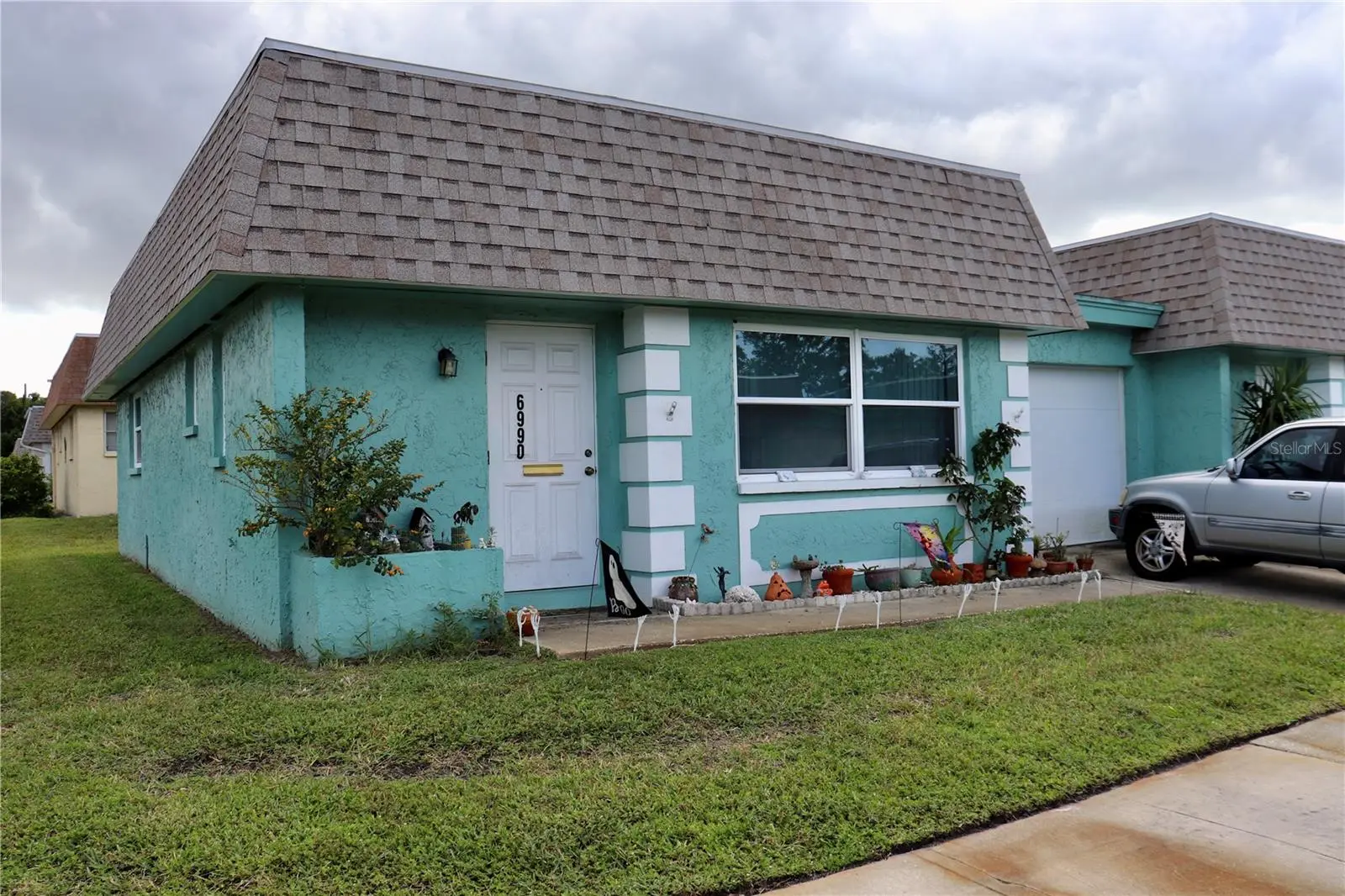6990 Versailles, FL