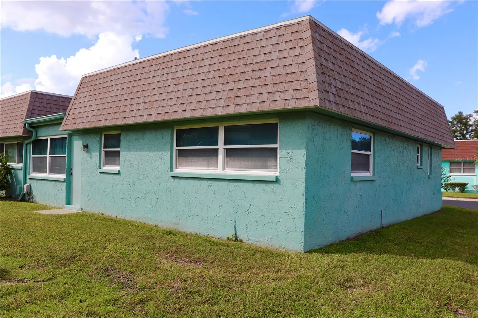 6990 Versailles, FL