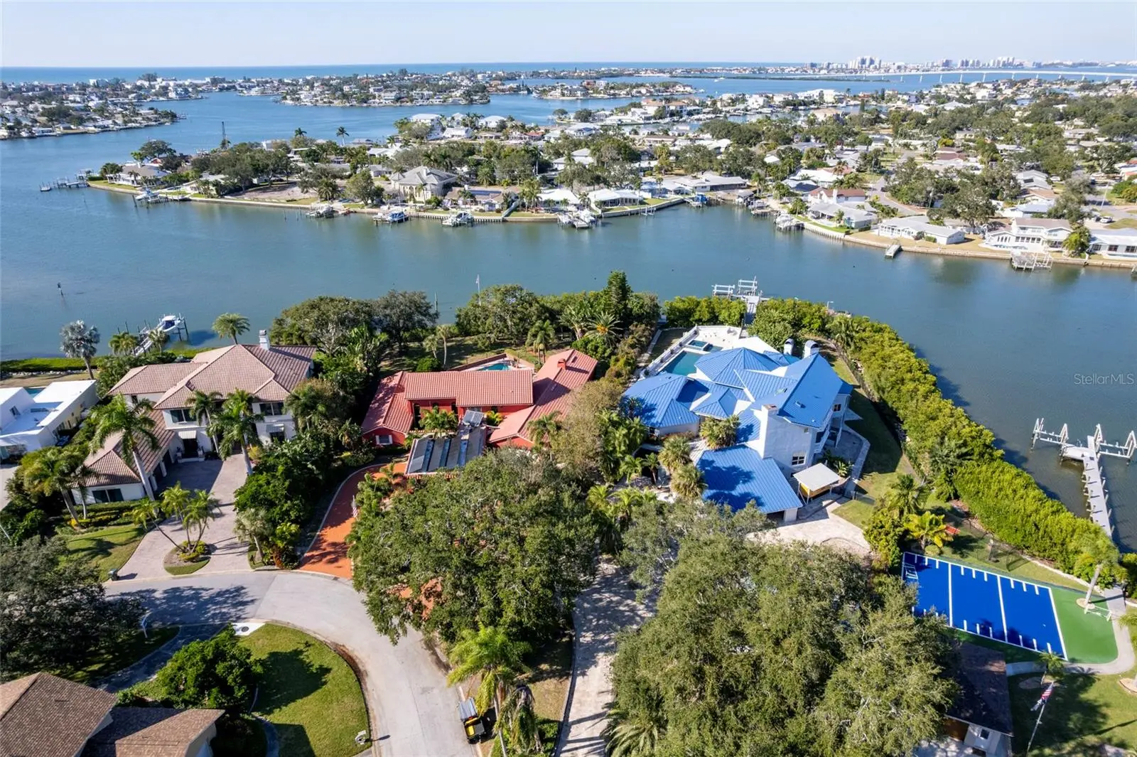 2268 Kings Point Drive, FL