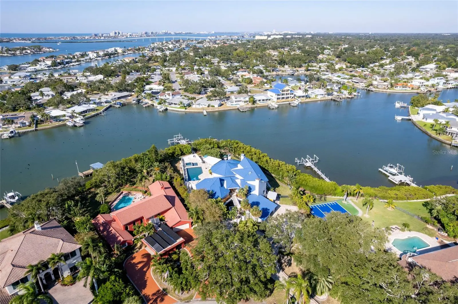 2268 Kings Point Drive, FL