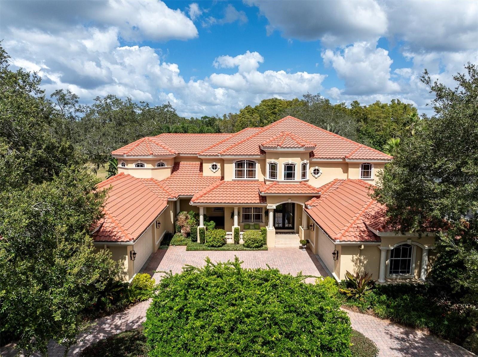 2861 Roehampton Close, FL