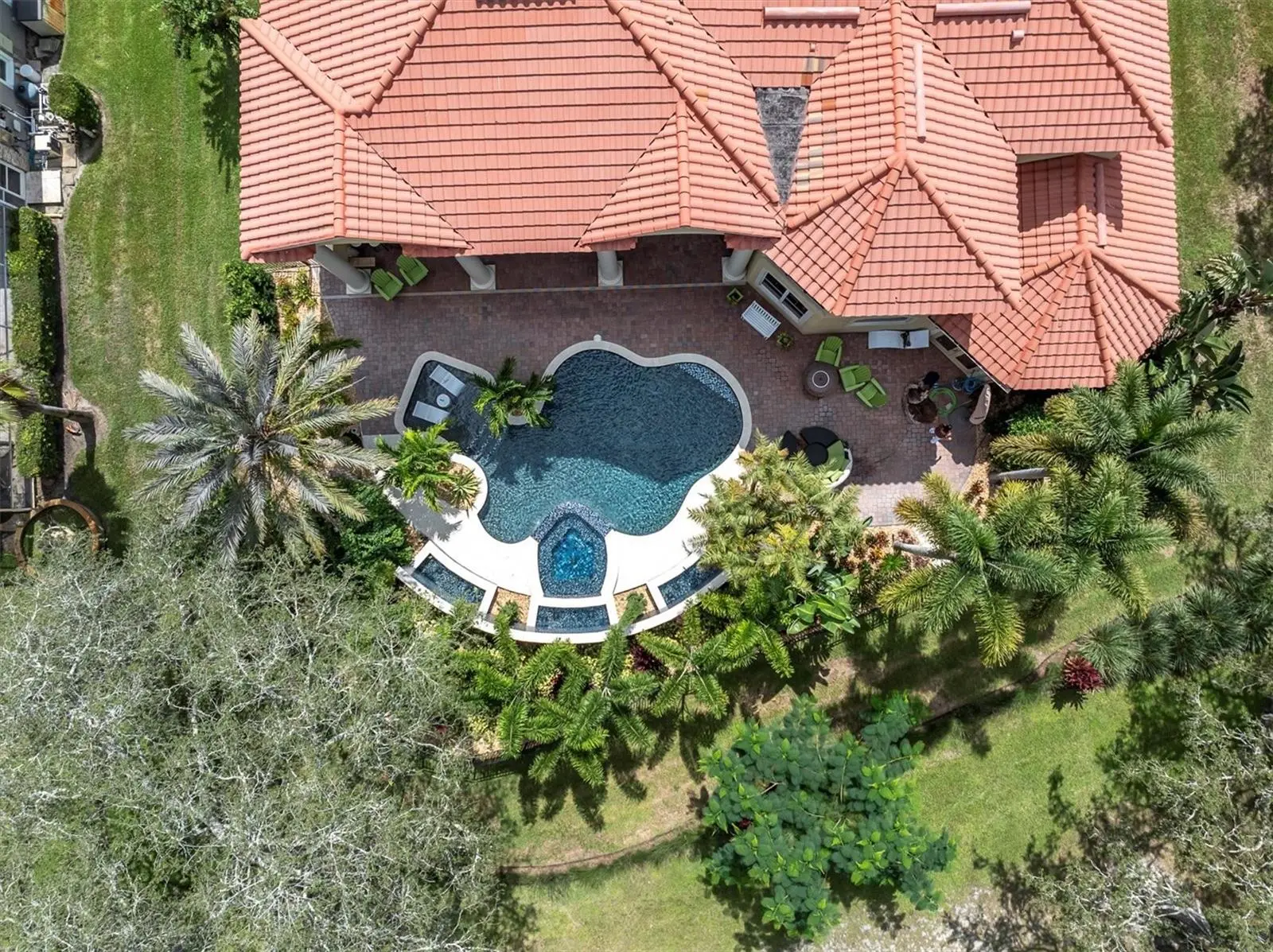 2861 Roehampton Close, FL