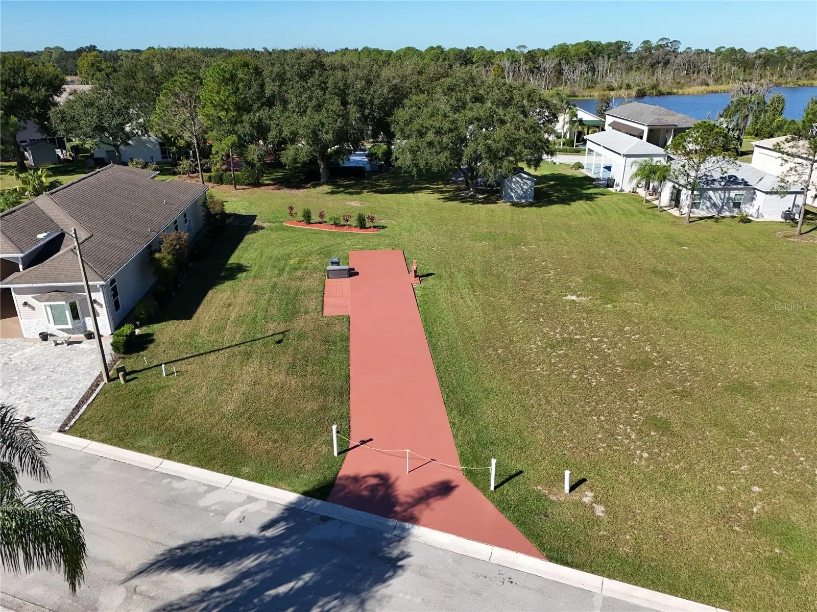 1052 Caravan Loop, FL
