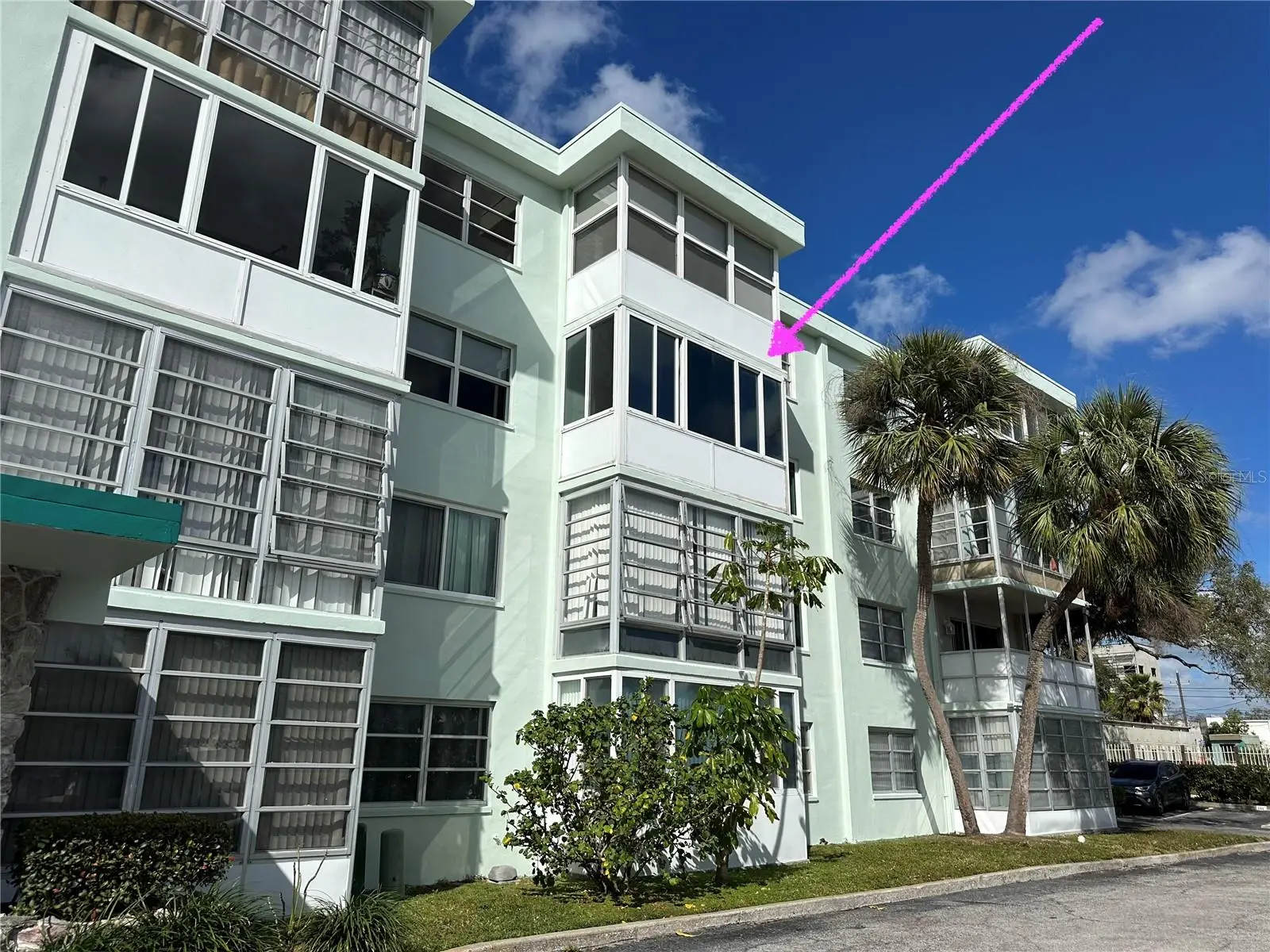 100 Waverly Way, FL