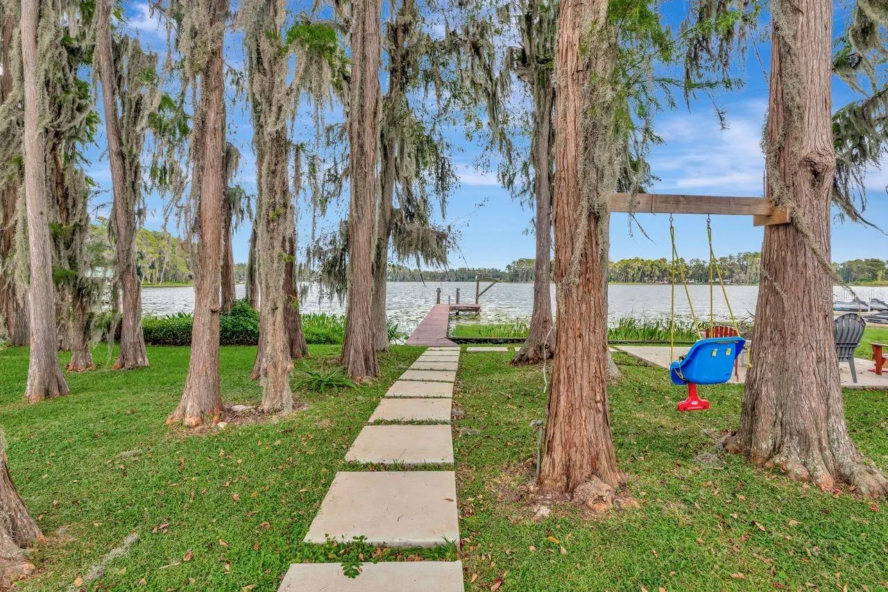 19207 Crooked Lane, FL
