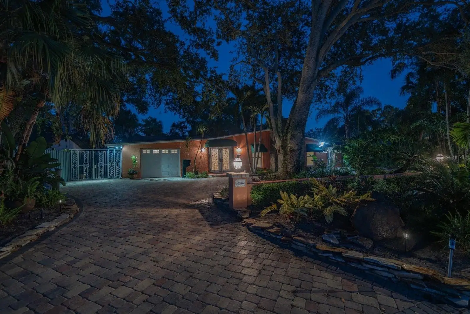 3033 82nd Way, FL