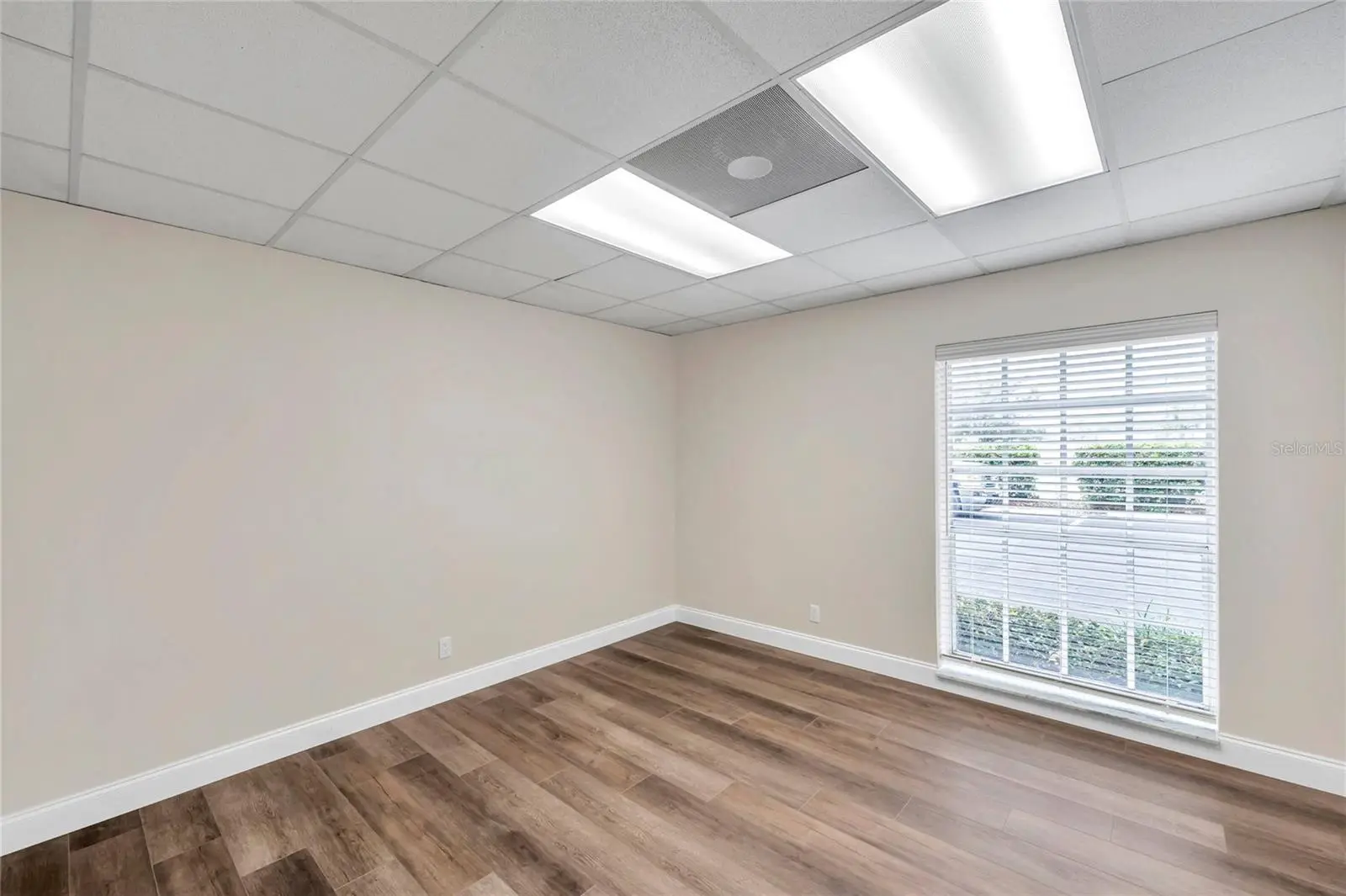 2401 Bay Drive, FL