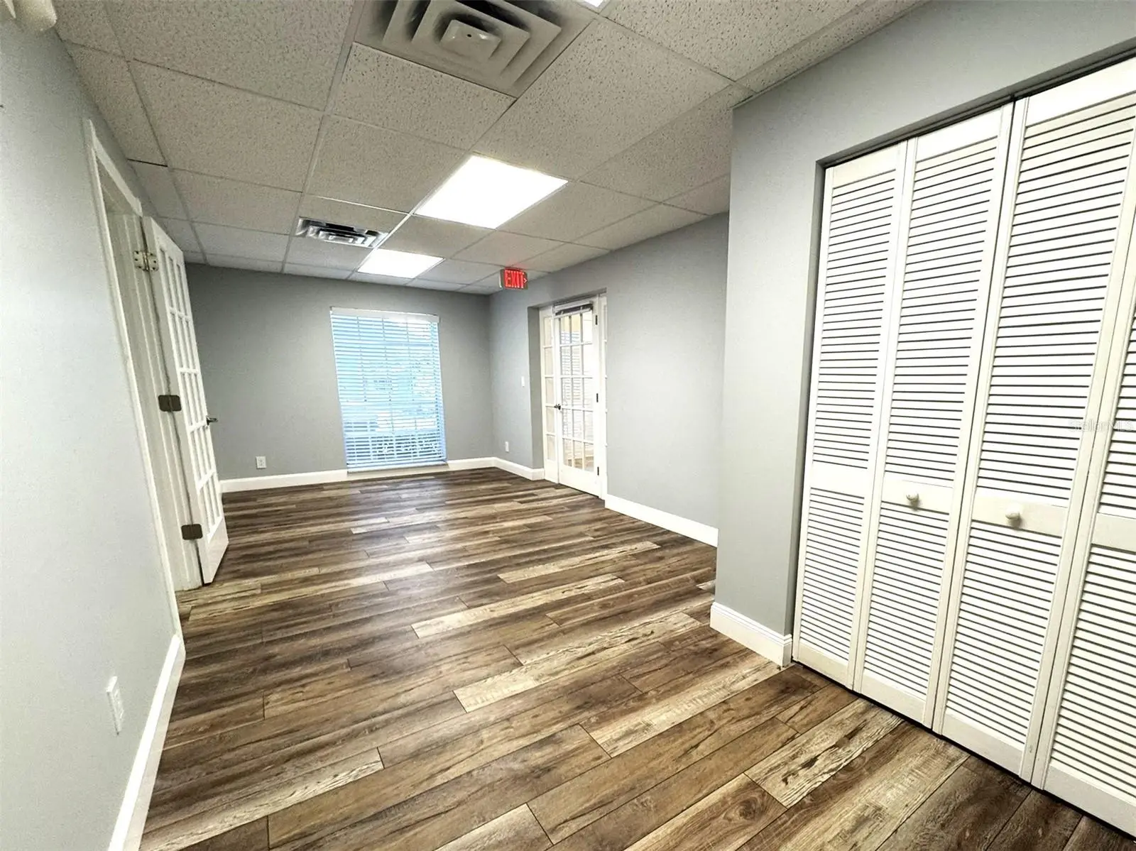 2401 Bay Drive, FL