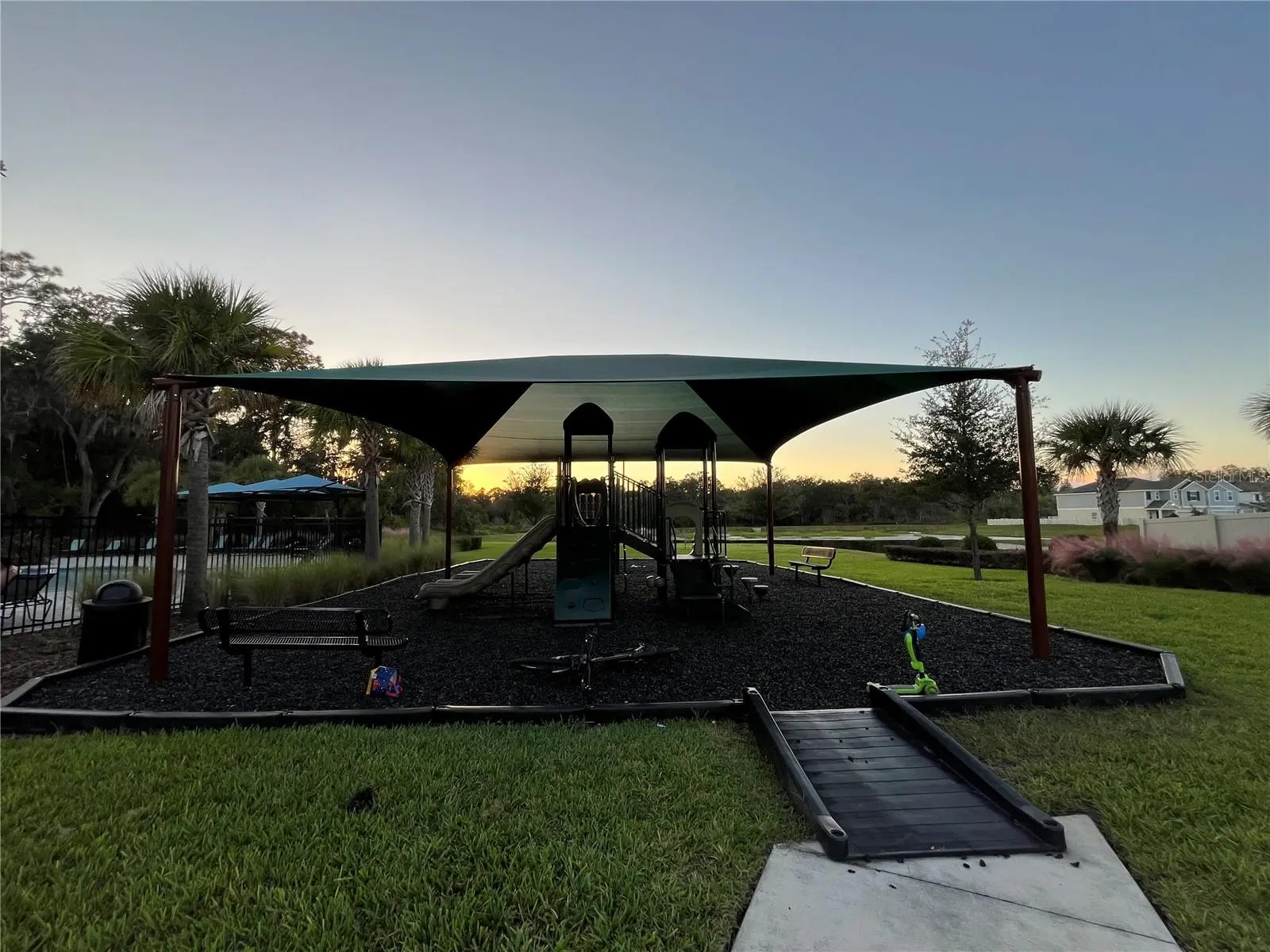 823 Chinoy Road, FL