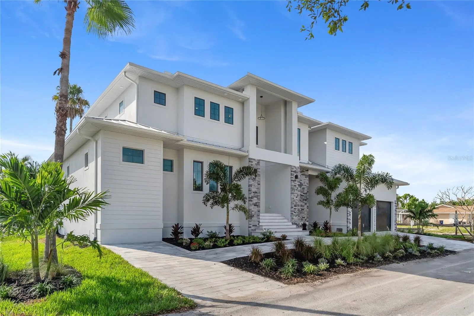530 De Narvaez Drive, FL