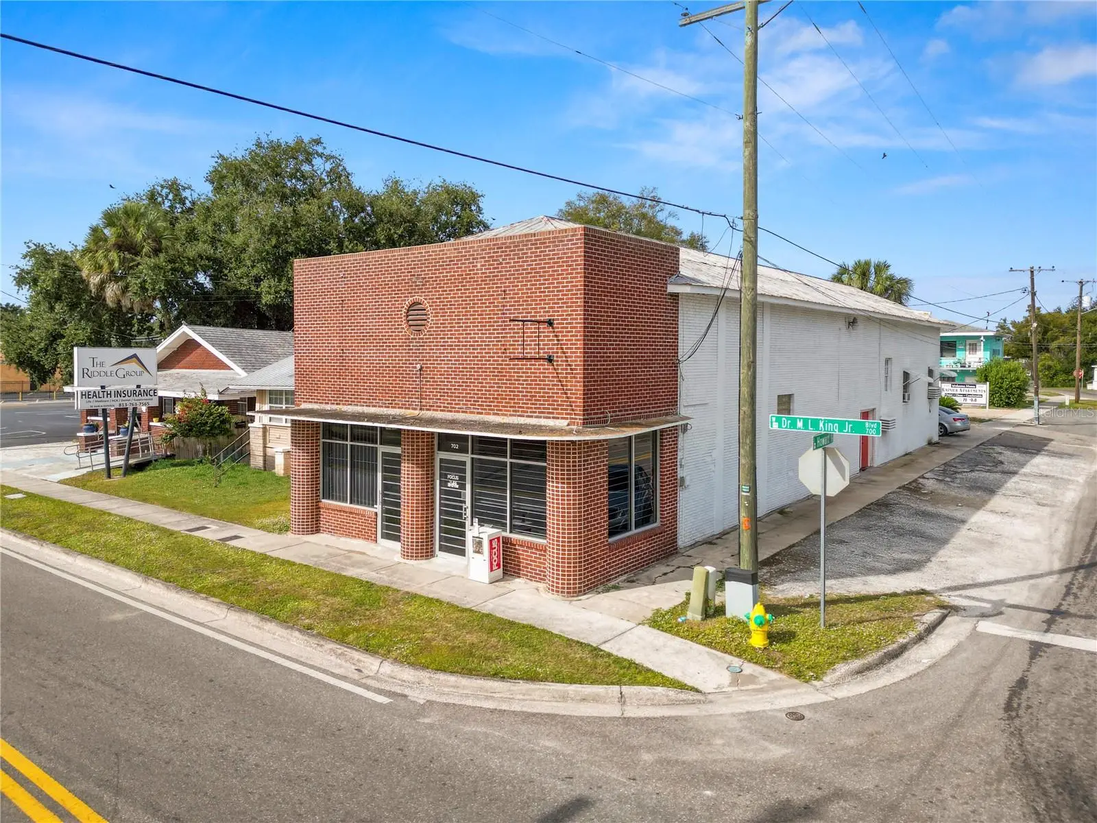 702 W Dr Martin Luther King Jr Blvd