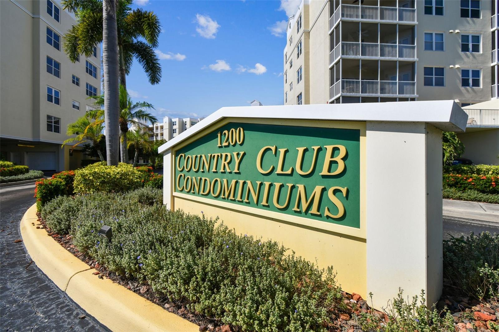 1200 Country Club Drive, FL
