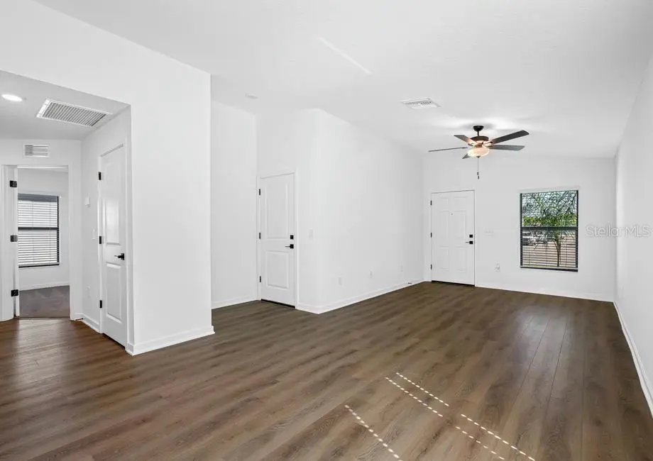 657 Blackthorn Drive, FL