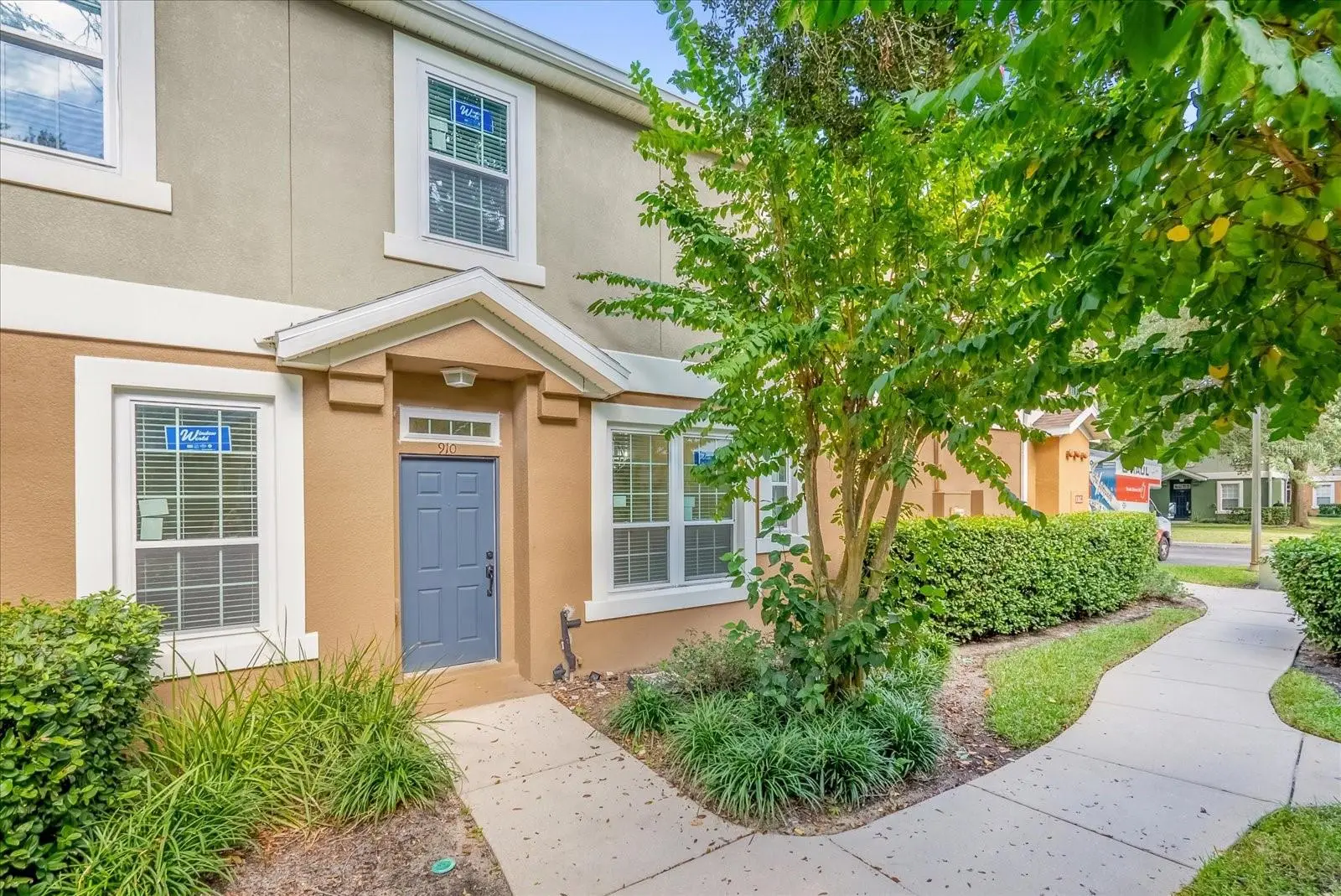910 Ashworth Overlook Drive, FL