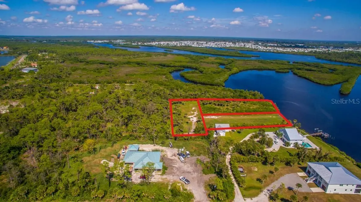 Deer Court, FL