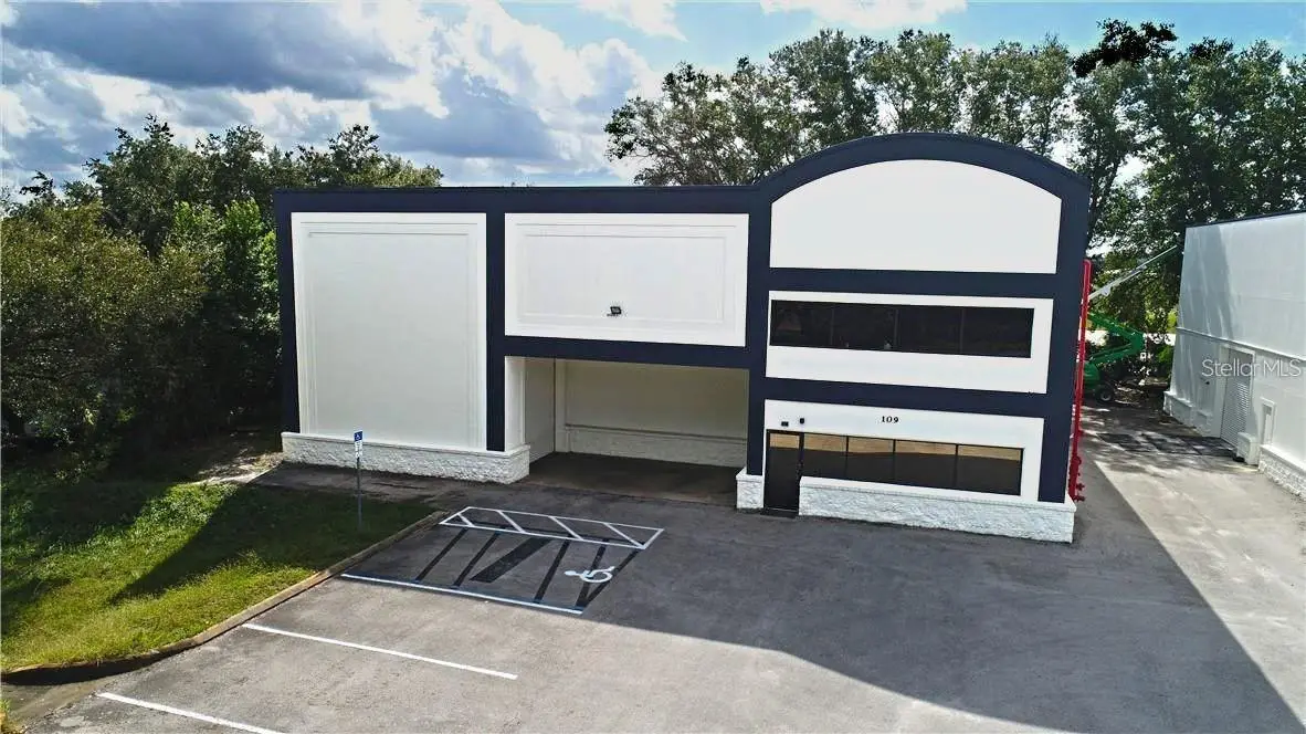 109 Commerce Street, FL