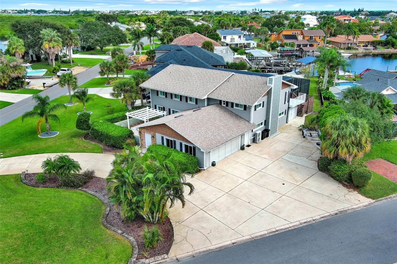 301 Quay Assisi, FL