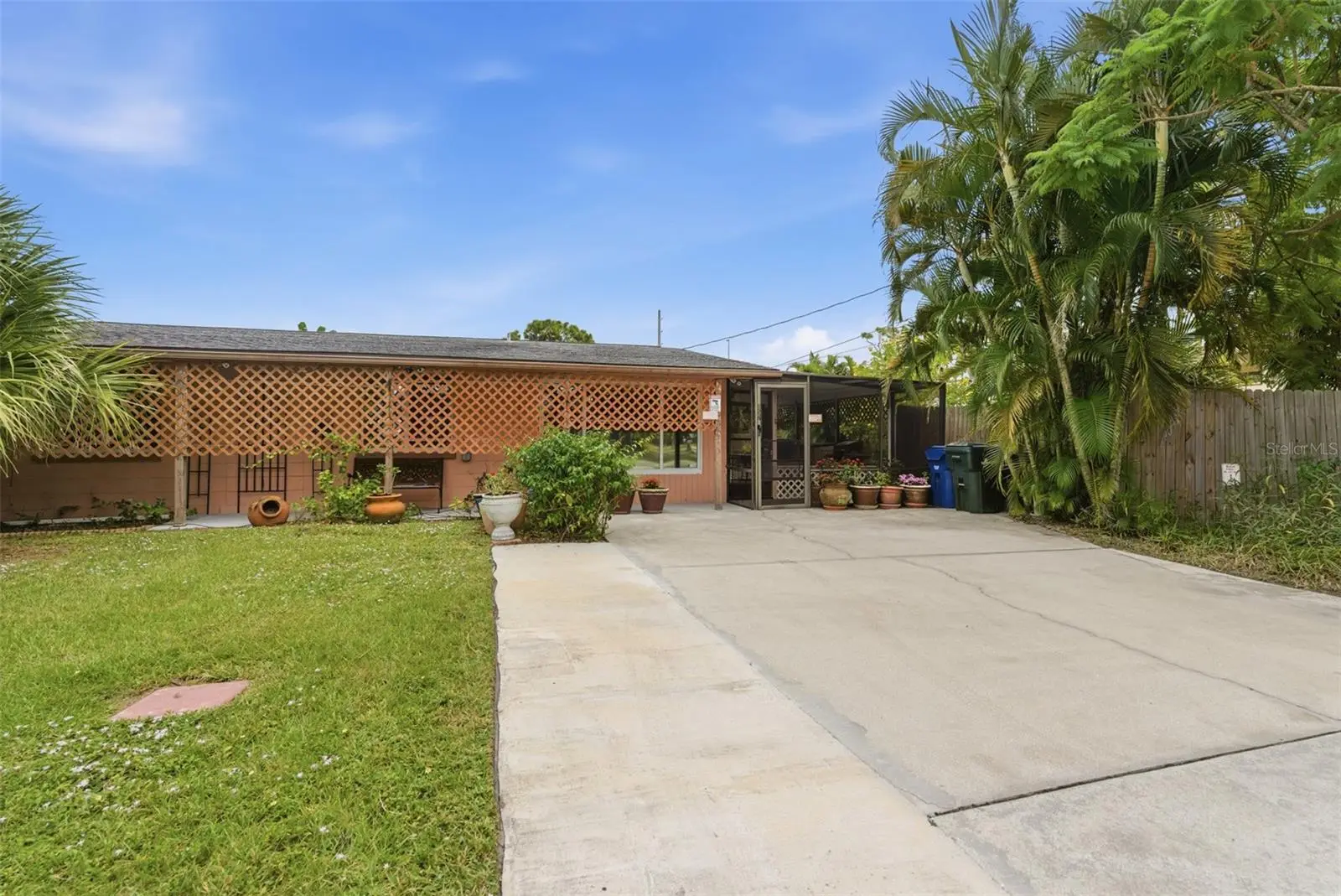 857 Palmetto Street, FL