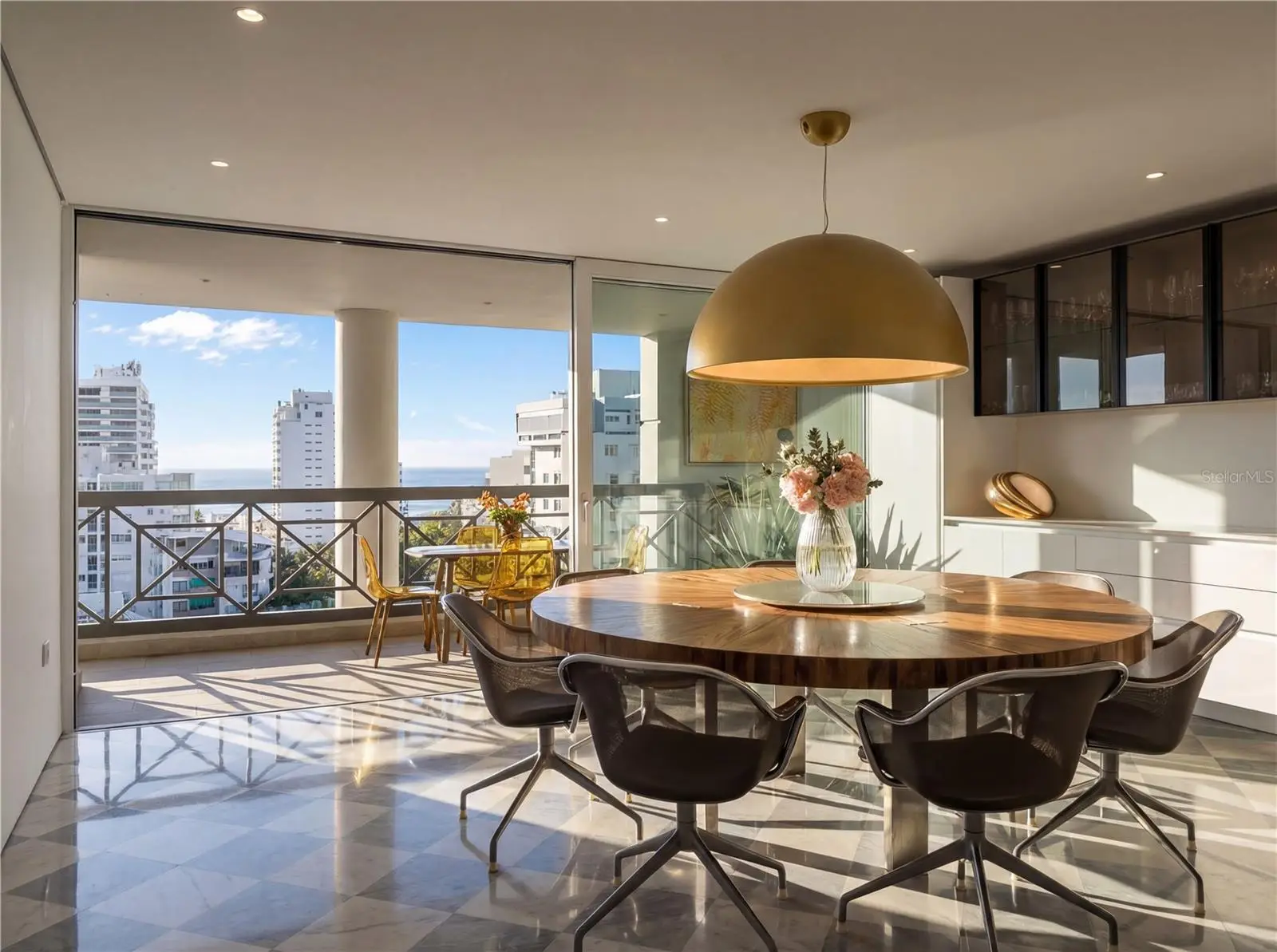 1360 Luchetti Street, Crowne Plaza, PR