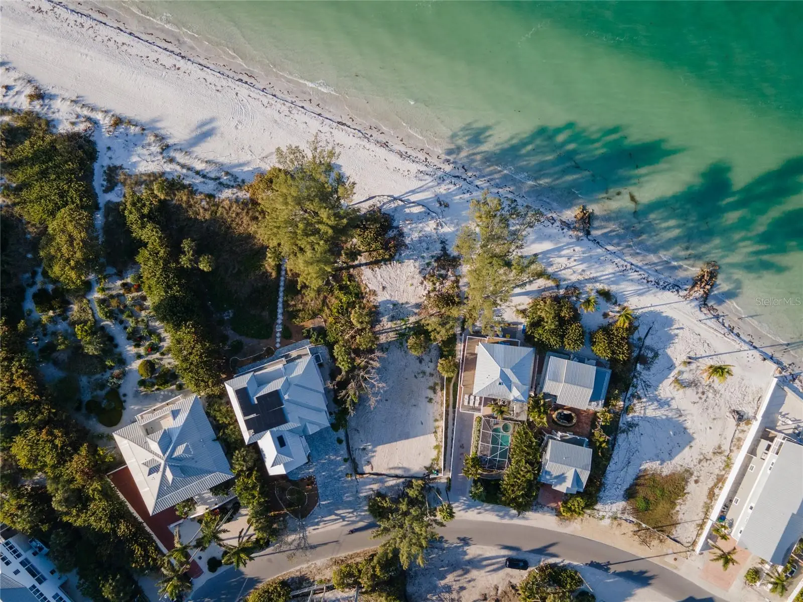 831 North Shore Drive, FL