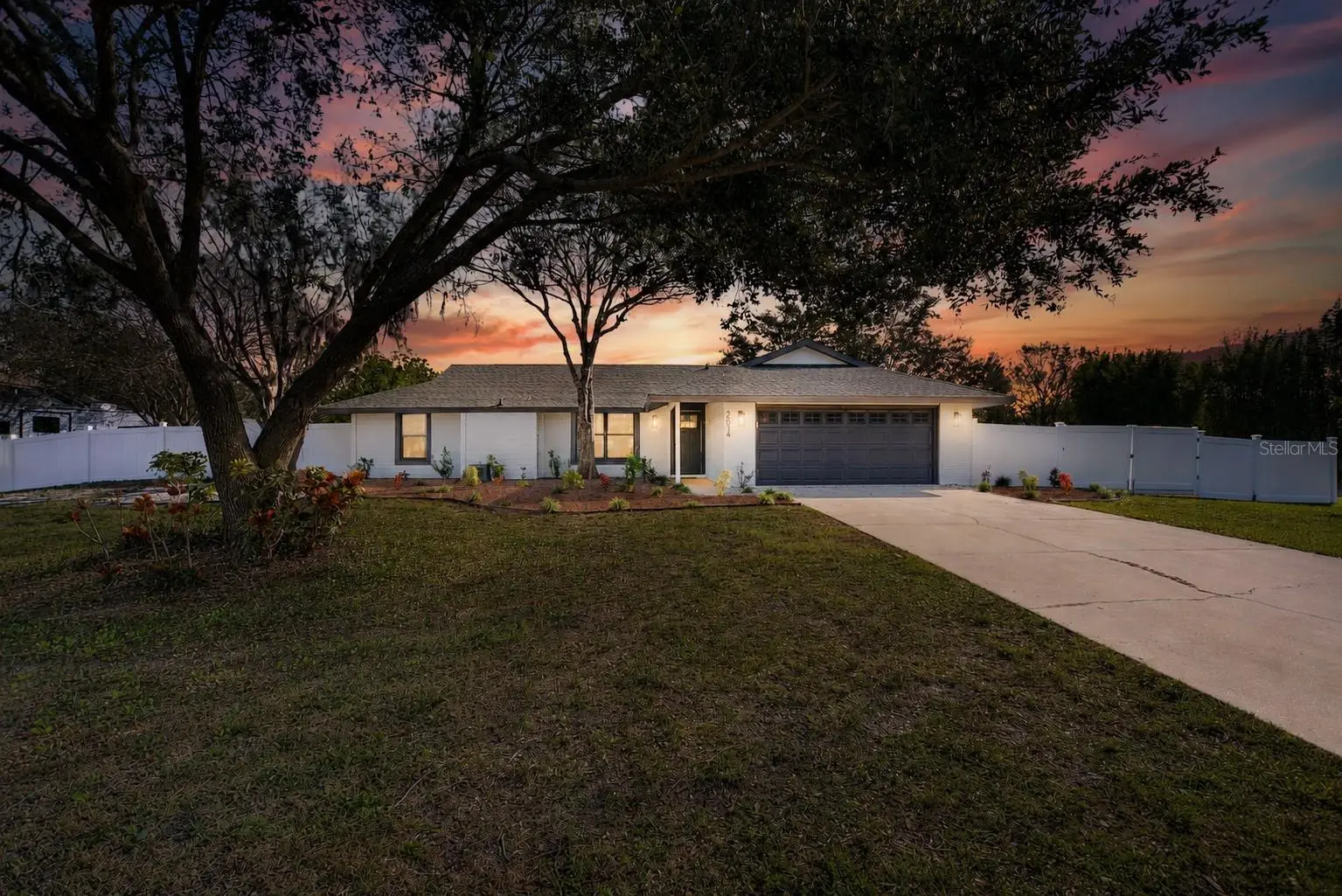 2054 Racimo Drive, FL