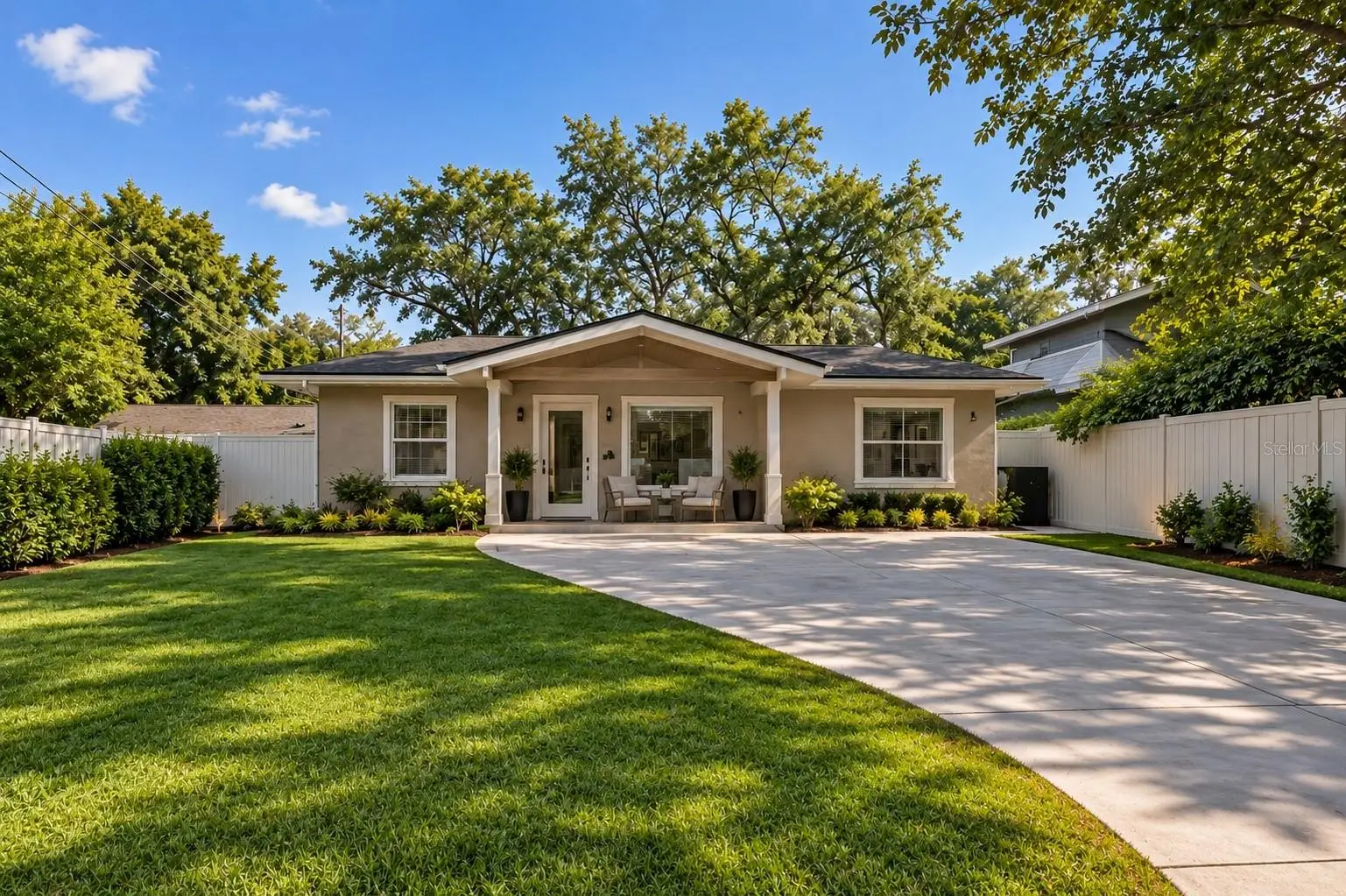529 E Harding St, FL