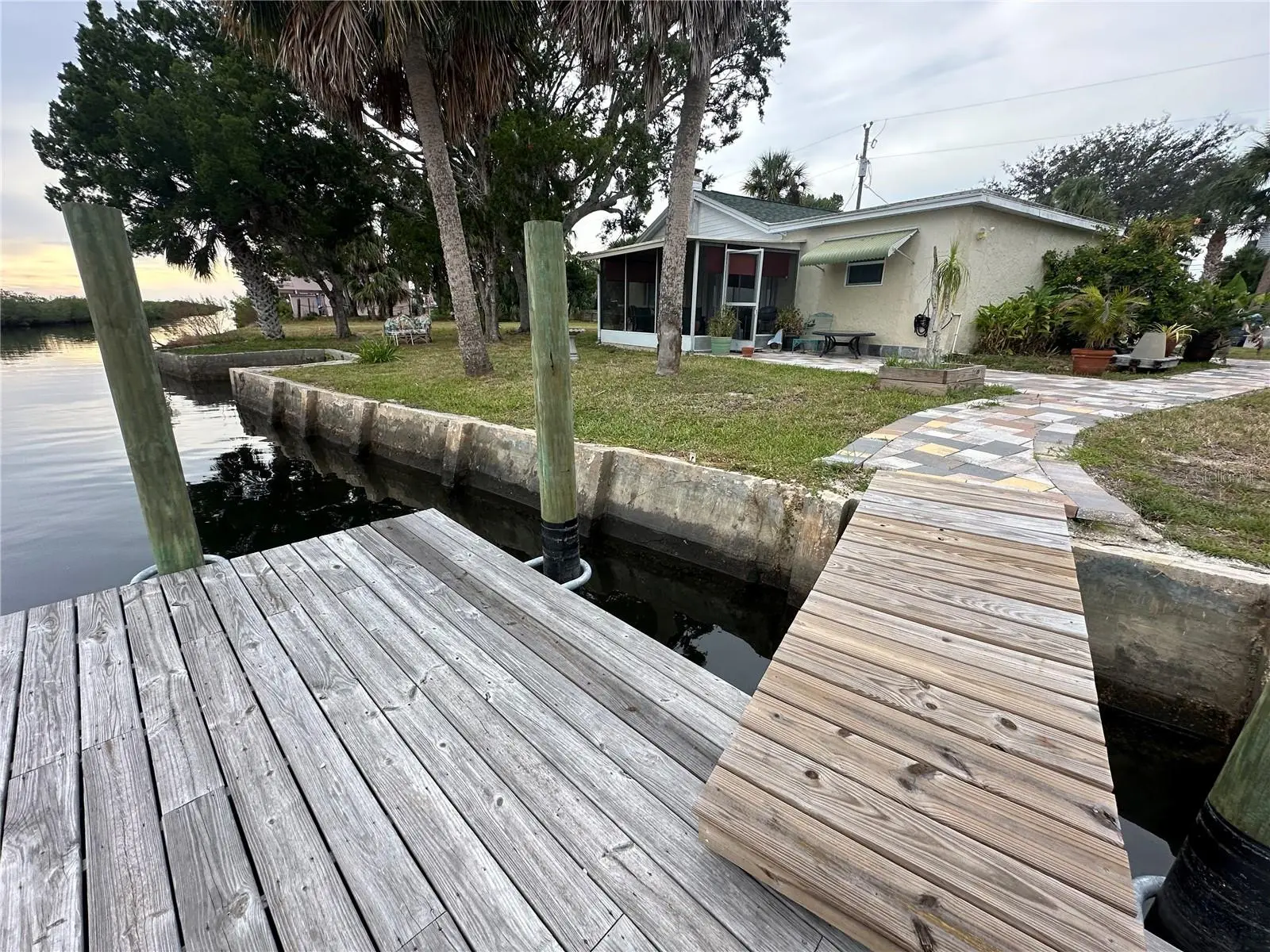3044 Sunset Vista Drive, FL
