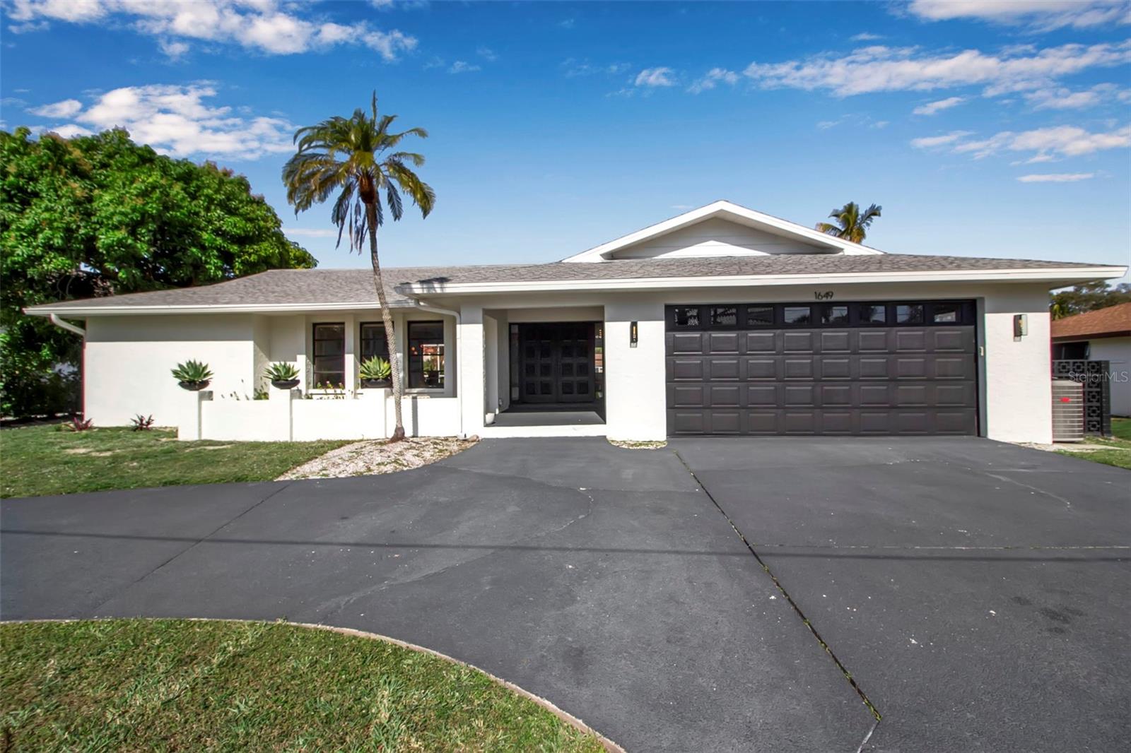 1649 Stanford Lane, FL