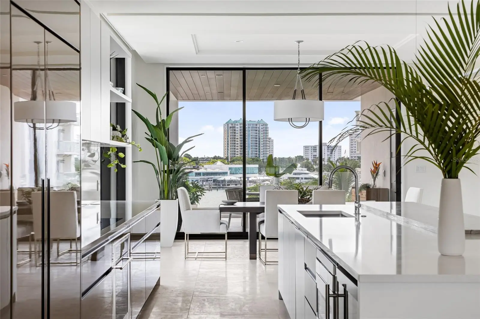 509 Golden Gate Point, FL